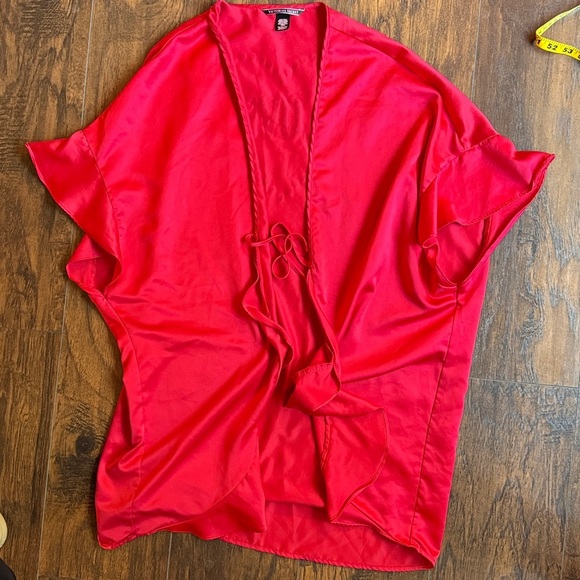 Victoria’s Secret’s “LOVE” Sexy Love Robe (I6) - Picture 2 of 3